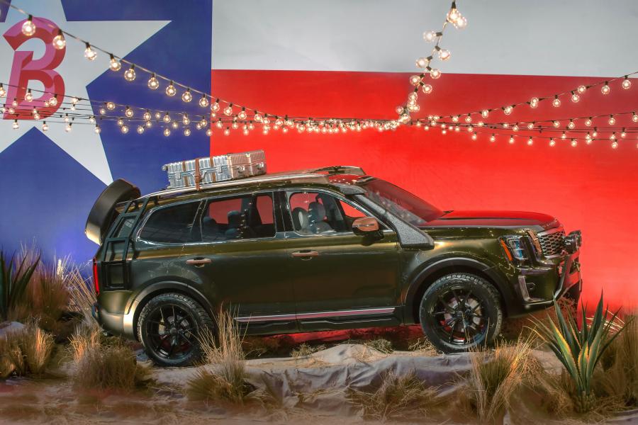  Kia Telluride Show Car 2018 года  (фото 2 из 10)
